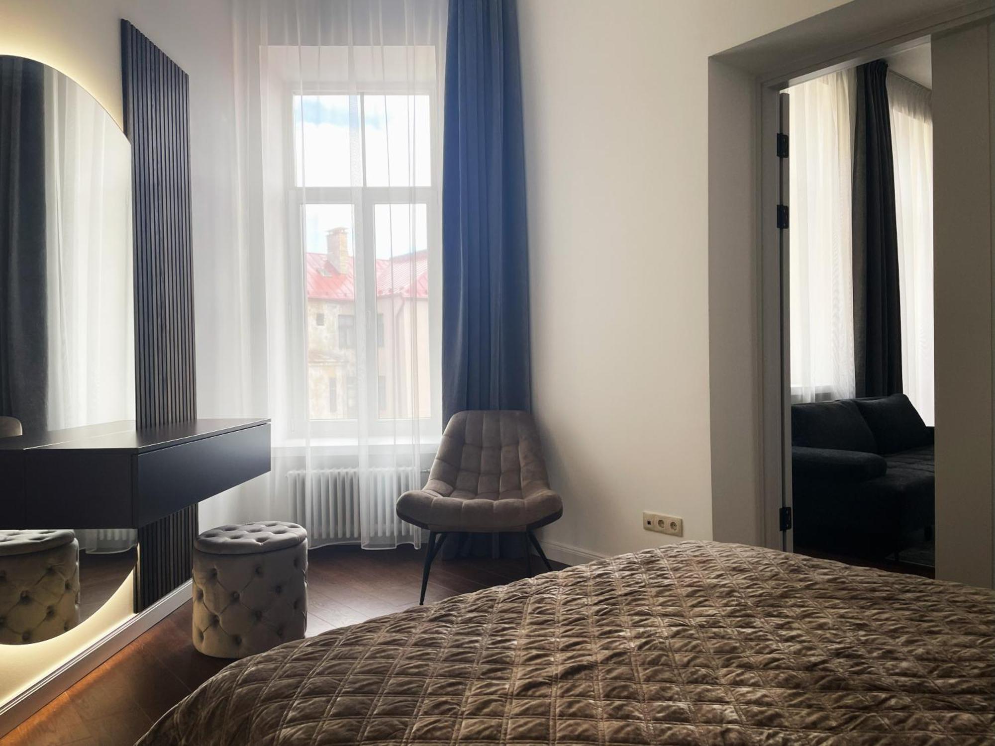 Merkela In The Center With Balcony Appartement Riga